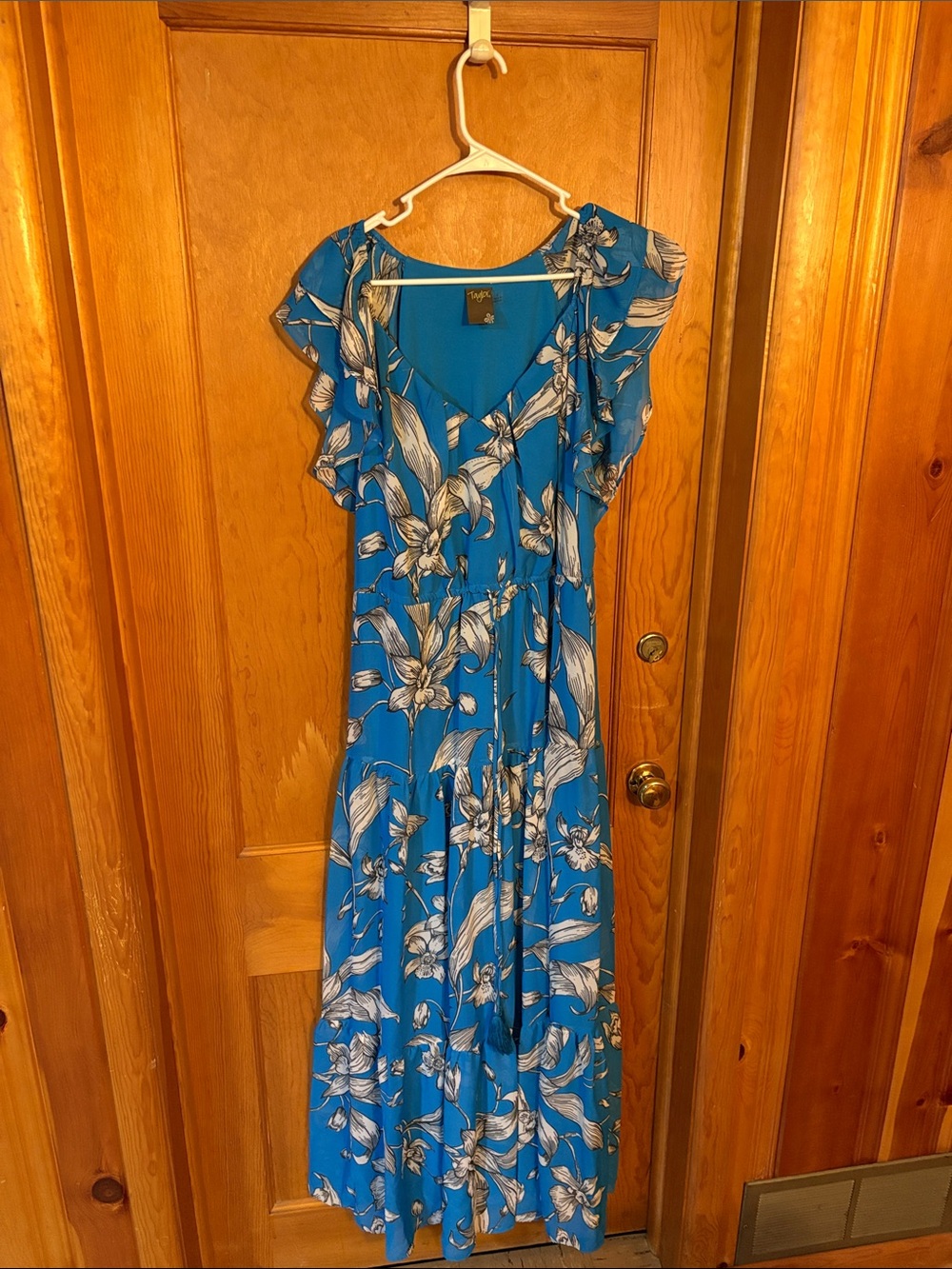 Taylor Blue Floral V-Neck Maxi Dress